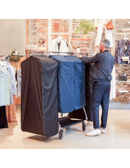 Schwarzer Kleidersack mit seitlicher Öffnung  75,00 € Kollektionssack - Schutzhülle für Kleidung